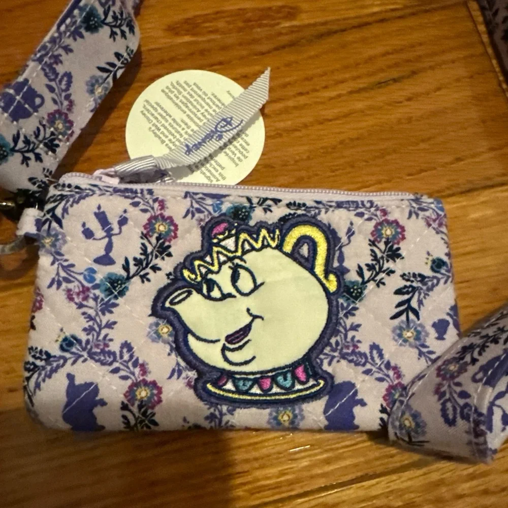 Vera Bradley Disney Beauty & the Beast Mrs. Potts Zip ID Wide Lanyard NWT - Picture 4 of 7